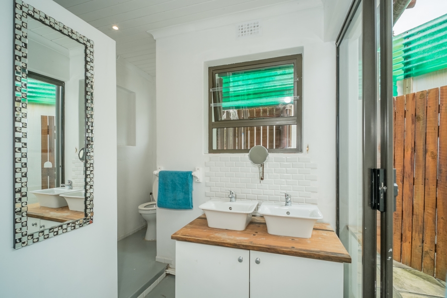 2 Bedroom Property for Sale in Kommetjie Western Cape